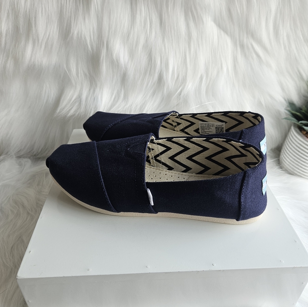 TOMS Alpargata Slip-On Flats – Navy Blue – Women’s Size 6 (New Without Tags) - Picture 4 of 8